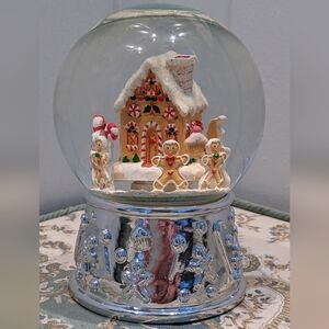REED & BARTON Silver Snow Globe with Gingerbread House  NWOT